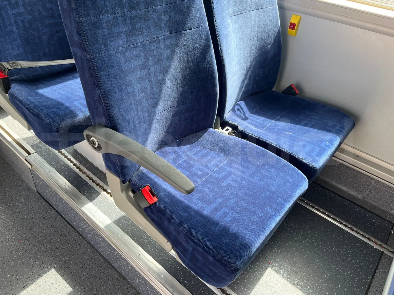 Man Lion's Intercity B.2007.46.008/ Euro 6 - 213 Kw - 12.280 Mt - armrest detail photo