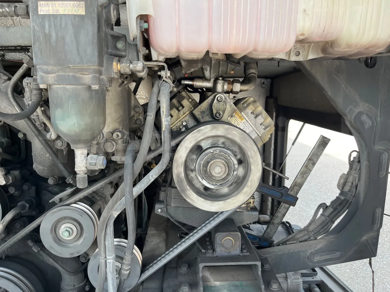 Man Lion's Intercity B.2007.46.008/ Euro 6 - 213 Kw - 12.280 Mt - air conditioning compressor