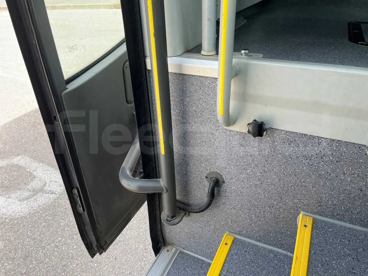 Man Lion's Intercity B.2007.46.008/ Euro 6 - 213 Kw - 12.280 Mt - door mechanism photo