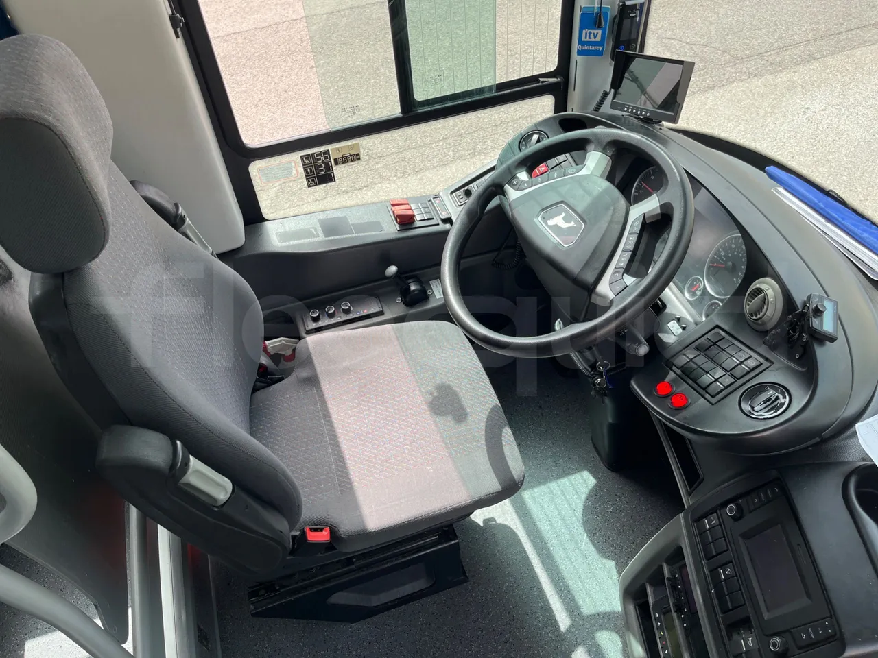 Man Lion's Intercity B.2007.46.008/ Euro 6 - 213 Kw - 12.280 Mt - driver's seat photo