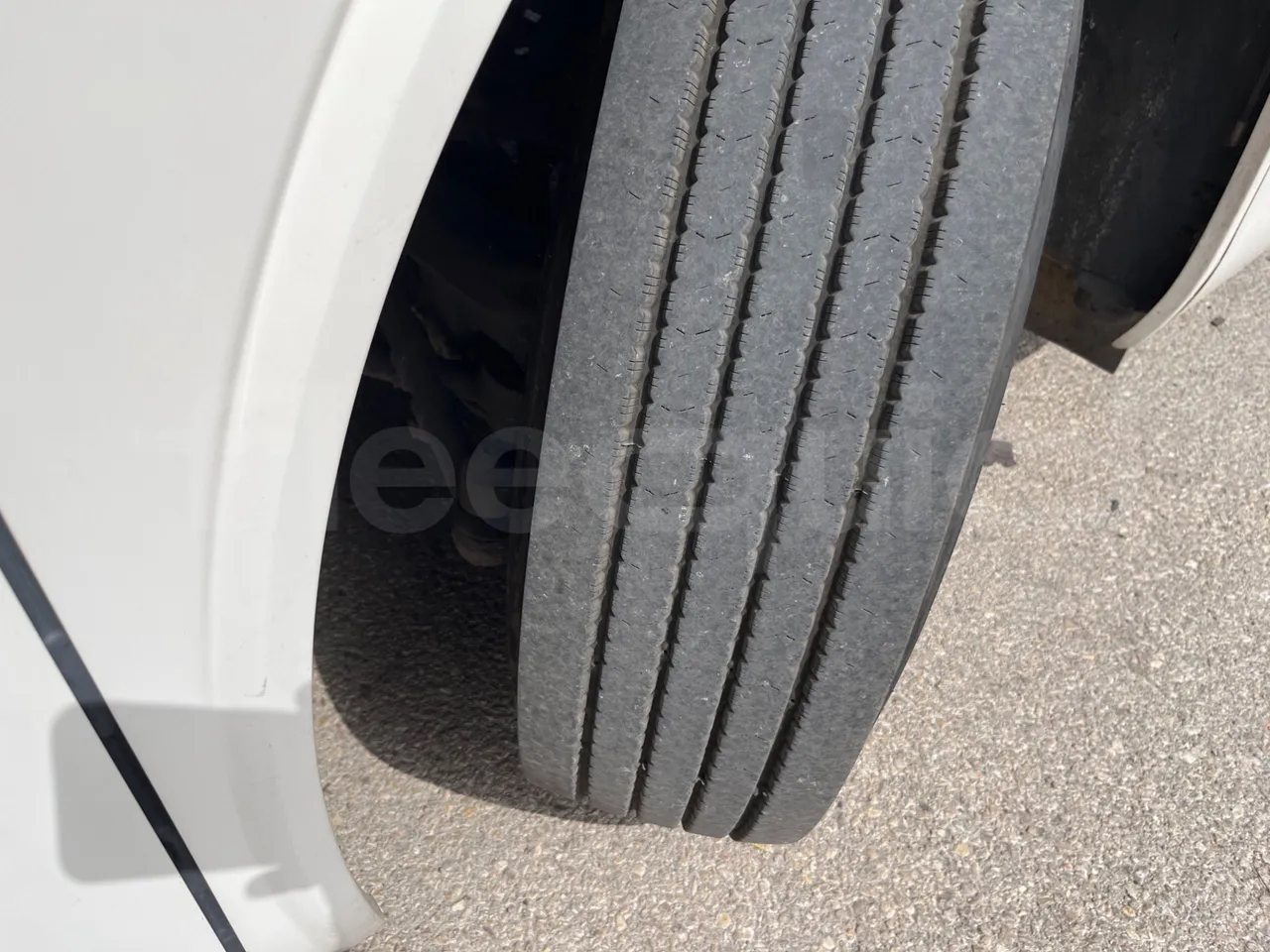 Man Lion's Intercity B.2007.46.008/ Euro 6 - 213 Kw - 12.280 Mt - tread condition front tires left