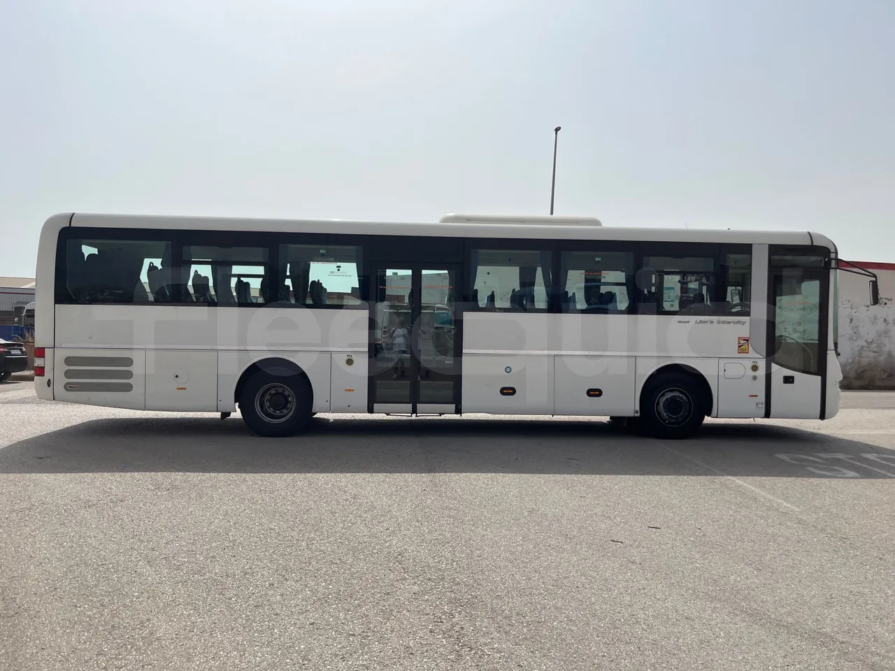 Man Lion's Intercity B.2007.46.008/ Euro 6 - 213 Kw - 12.280 Mt - right side doors closed