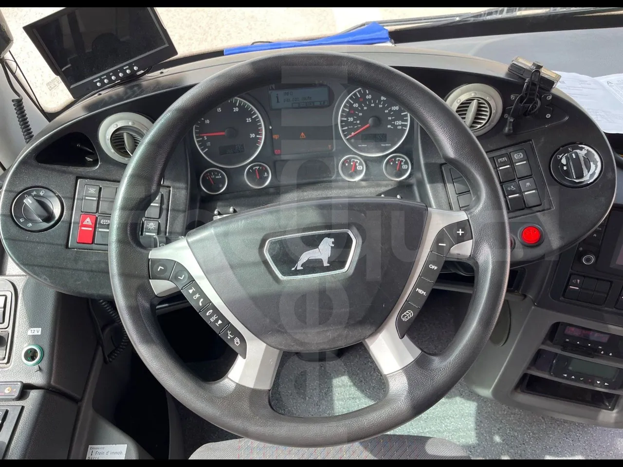 Man Lion's Intercity B.2007.46.008/ Euro 6 - 213 Kw - 12.280 Mt - steering wheel photo