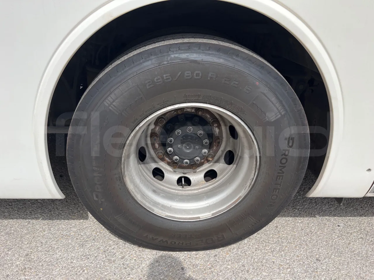 Man Lion's Intercity B.2007.46.008/ Euro 6 - 213 Kw - 12.280 Mt - rear left tire photo