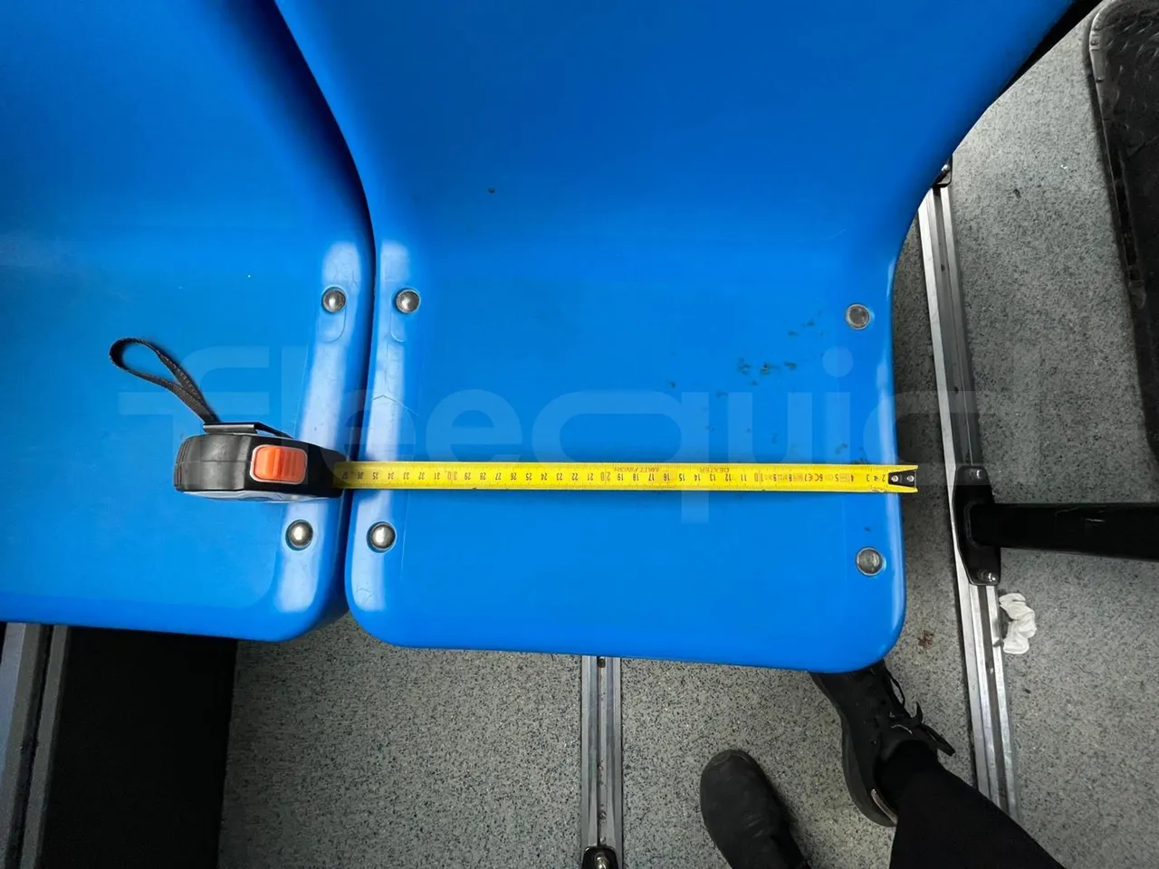 Iveco Daily A40C/26 - EUR3 - 92kW - 6.948m - armrest detail photo