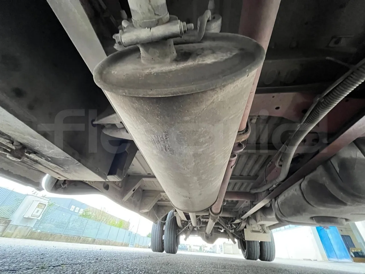 Iveco Daily A40C/26 - EUR3 - 92kW - 6.948m - axle 2 caliper brakes right