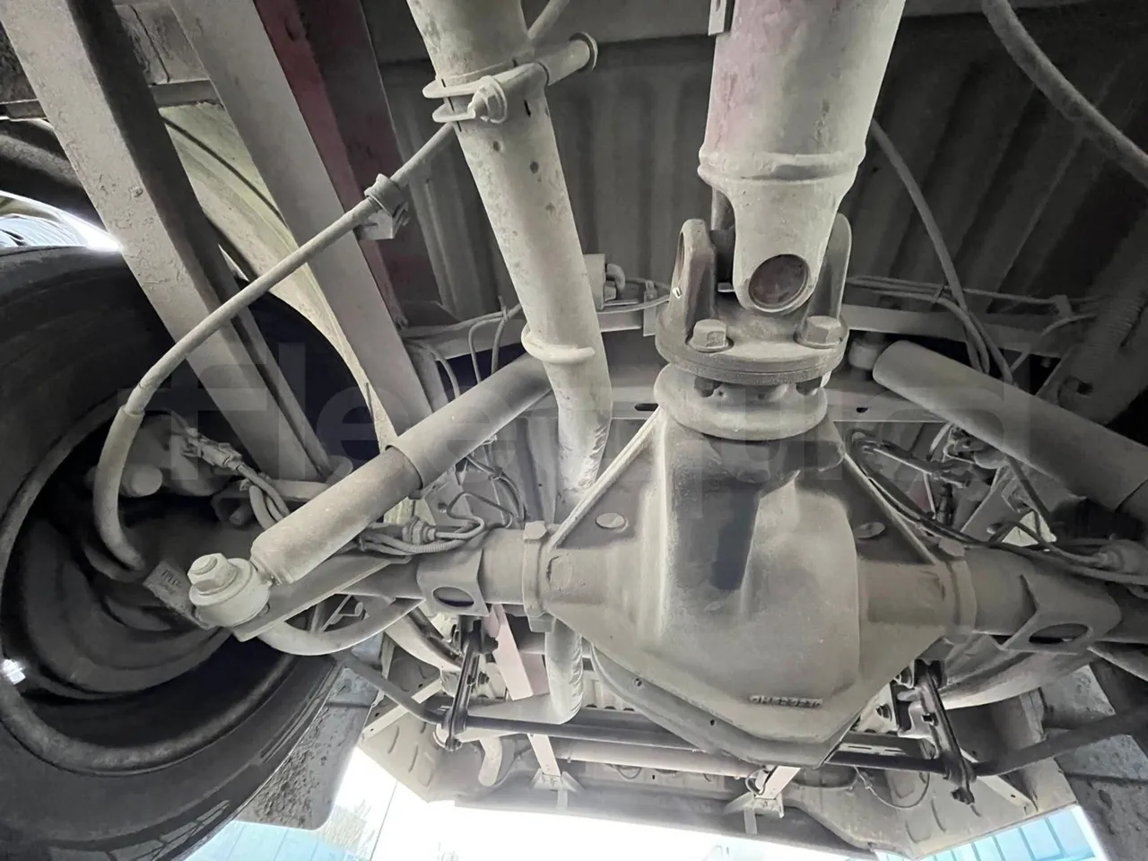 Iveco Daily A40C/26 - EUR3 - 92kW - 6.948m - central undercarriage photo