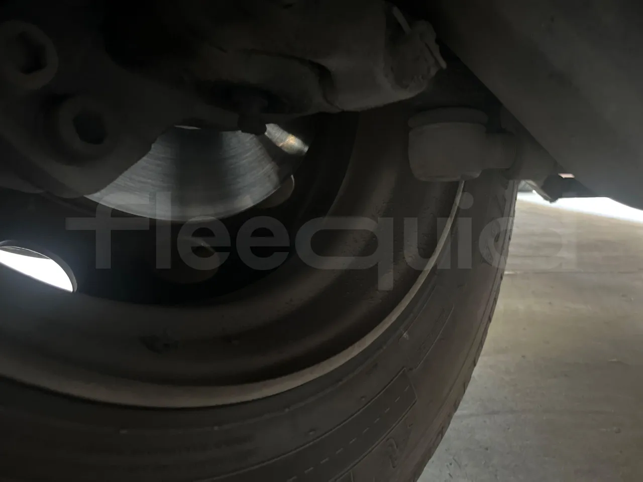 King Long XMQ6900 XMQ6900/ Euro 6 - 204 Kw - 8,995 Mt - front discs right