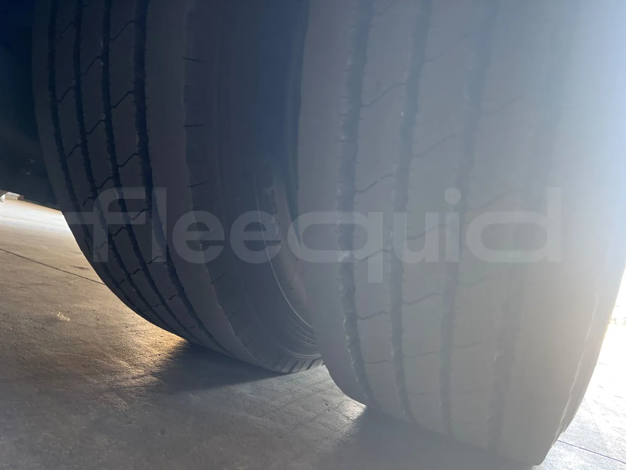 King Long XMQ6900 XMQ6900/ Euro 6 - 204 Kw - 8,995 Mt - tread condition second axle tires left