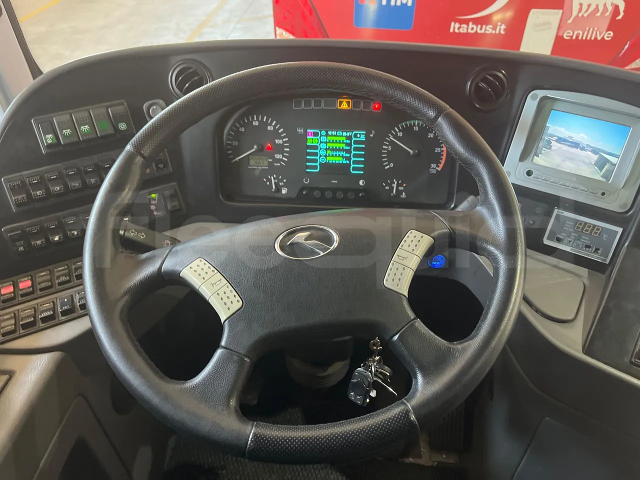 King Long XMQ6900 XMQ6900/ Euro 6 - 204 Kw - 8,995 Mt - steering wheel photo