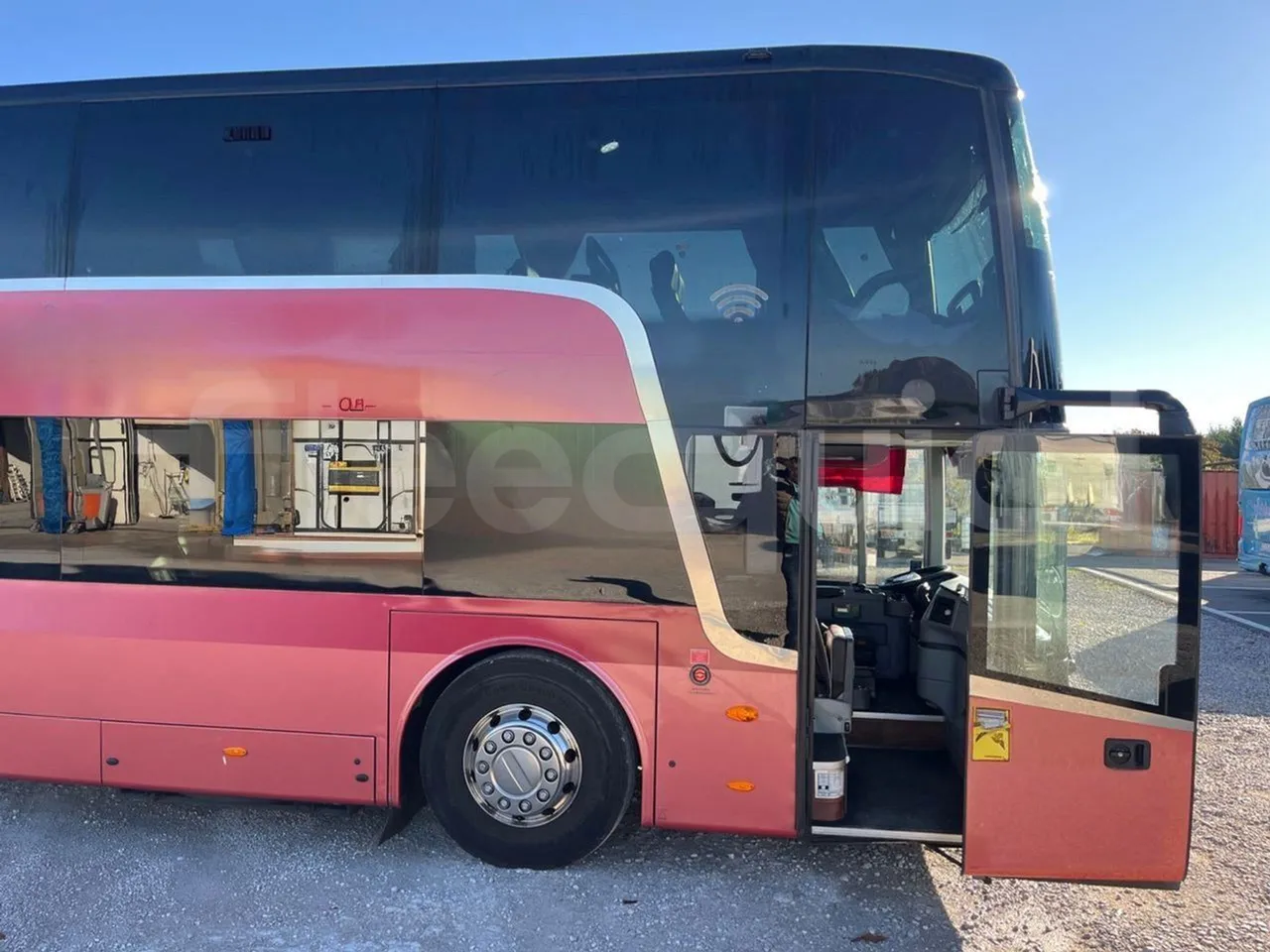 Van Hool Astromega TDX27 - EUR6 - 375kW - 14.105m - front door 1 open