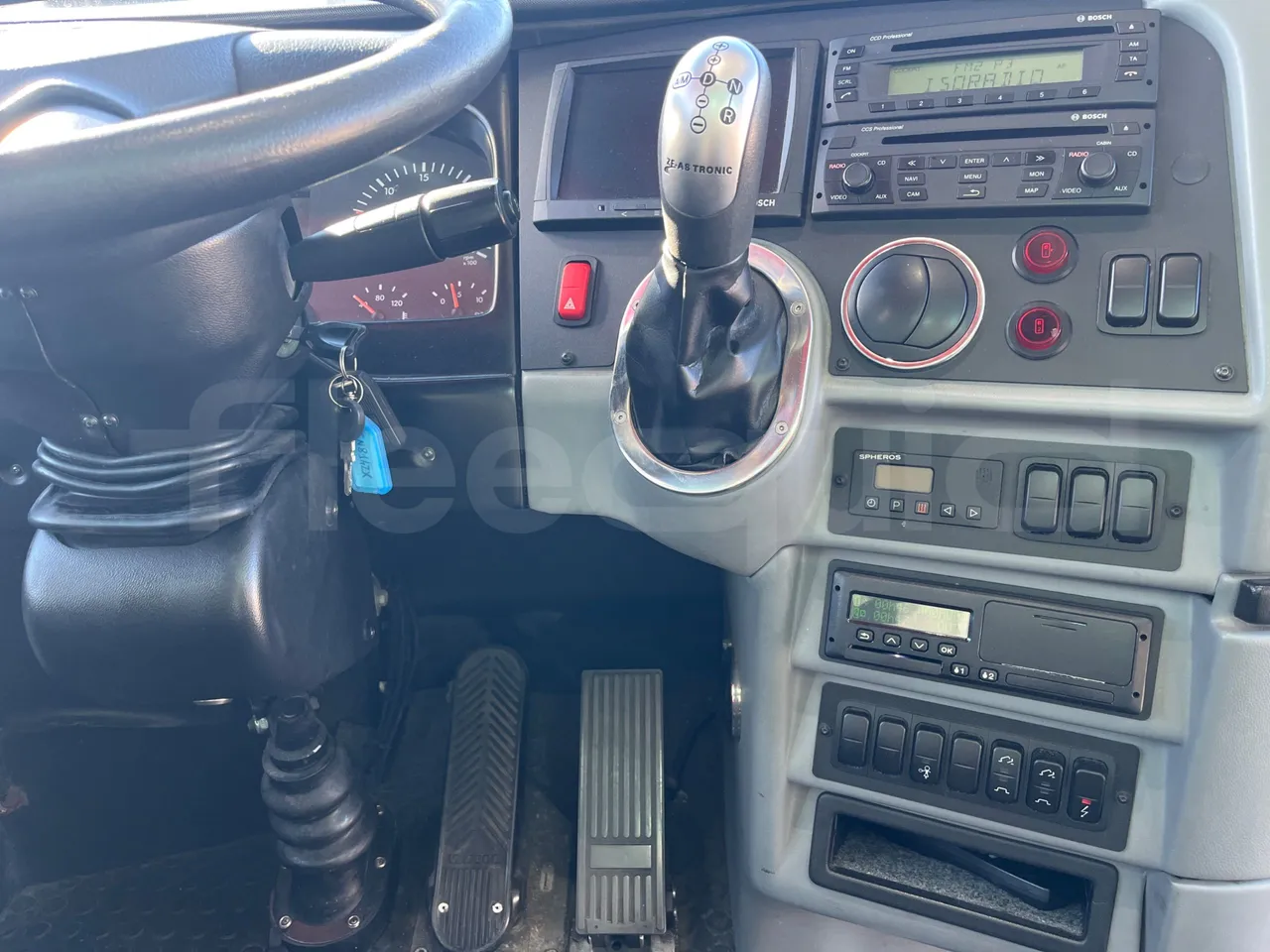 Van Hool Astromega TDX27 - EUR6 - 375kW - 14.105m - onboard devices 1