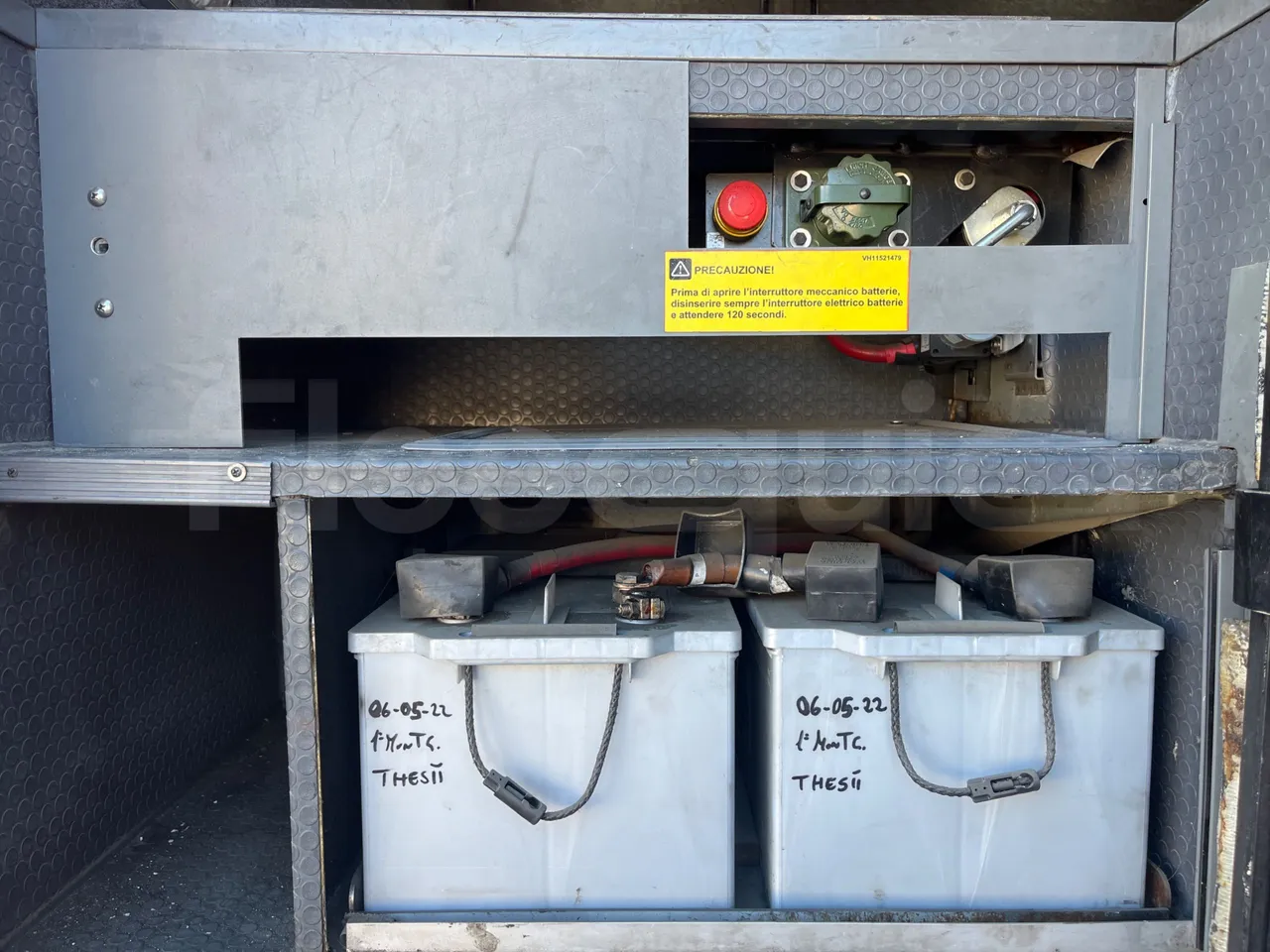 Van Hool Astromega TDX27 - EUR6 - 375kW - 14.105m - external compartments photo