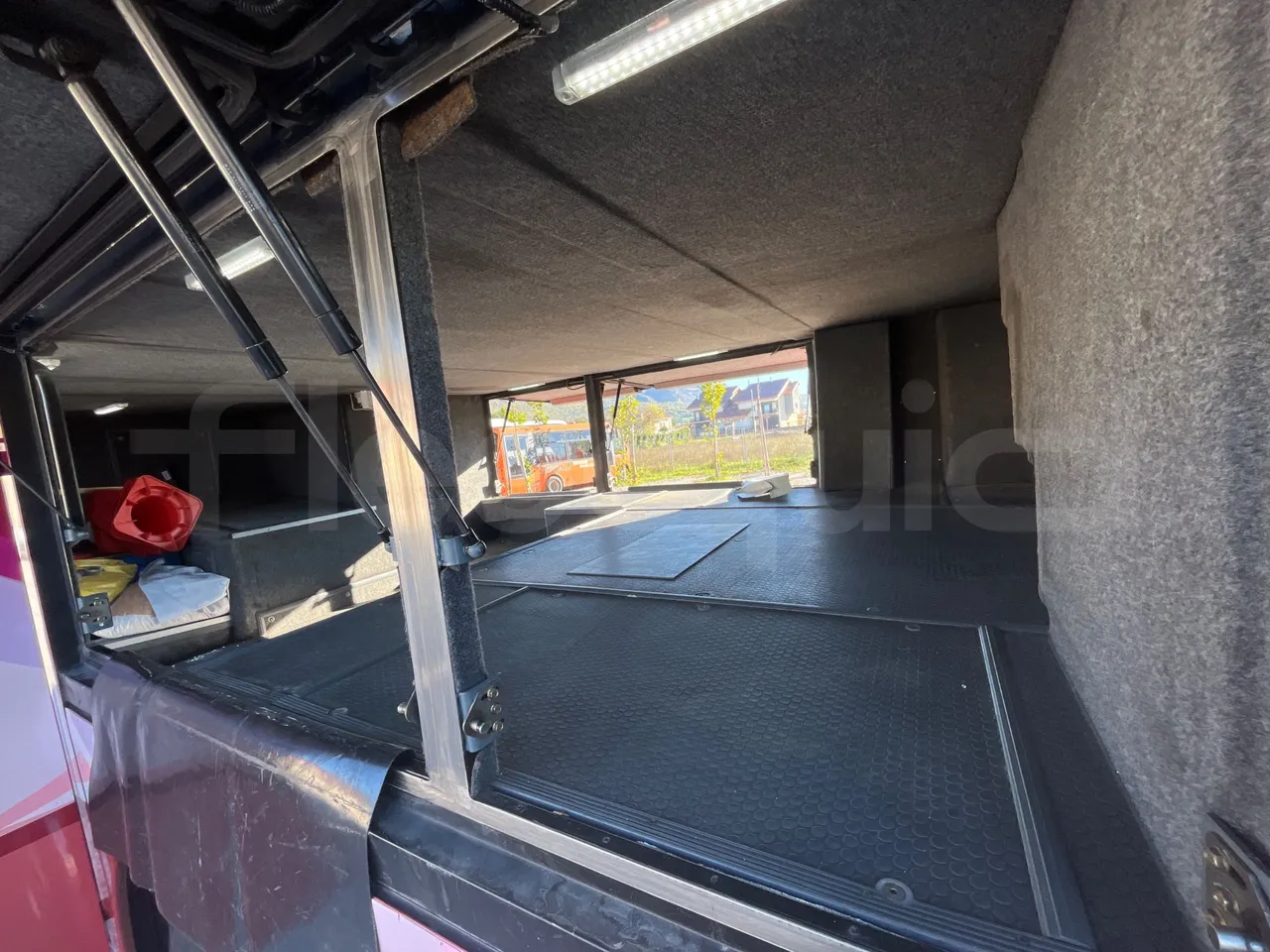 Van Hool Astromega TDX27 - EUR6 - 375kW - 14.105m - internal frame rust check