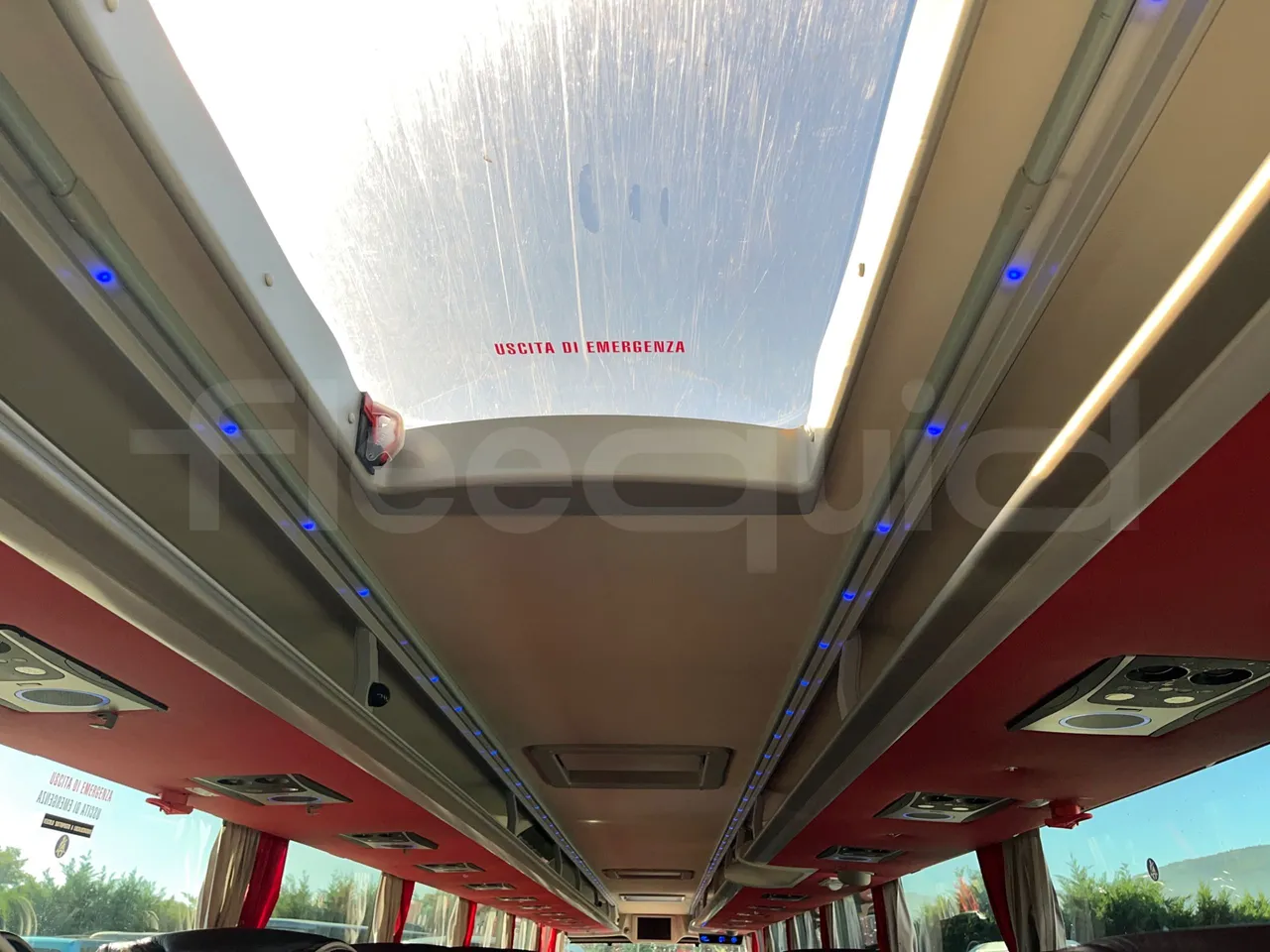 Van Hool Astromega TDX27 - EUR6 - 375kW - 14.105m - overhead compartments photo