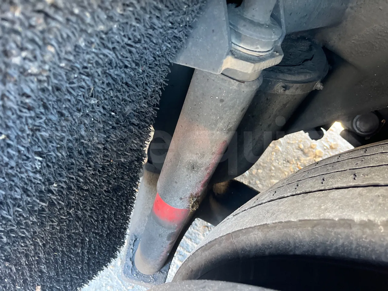 Van Hool Astromega TDX27 - EUR6 - 375kW - 14.105m - axle 2 shock absorbers 1 right