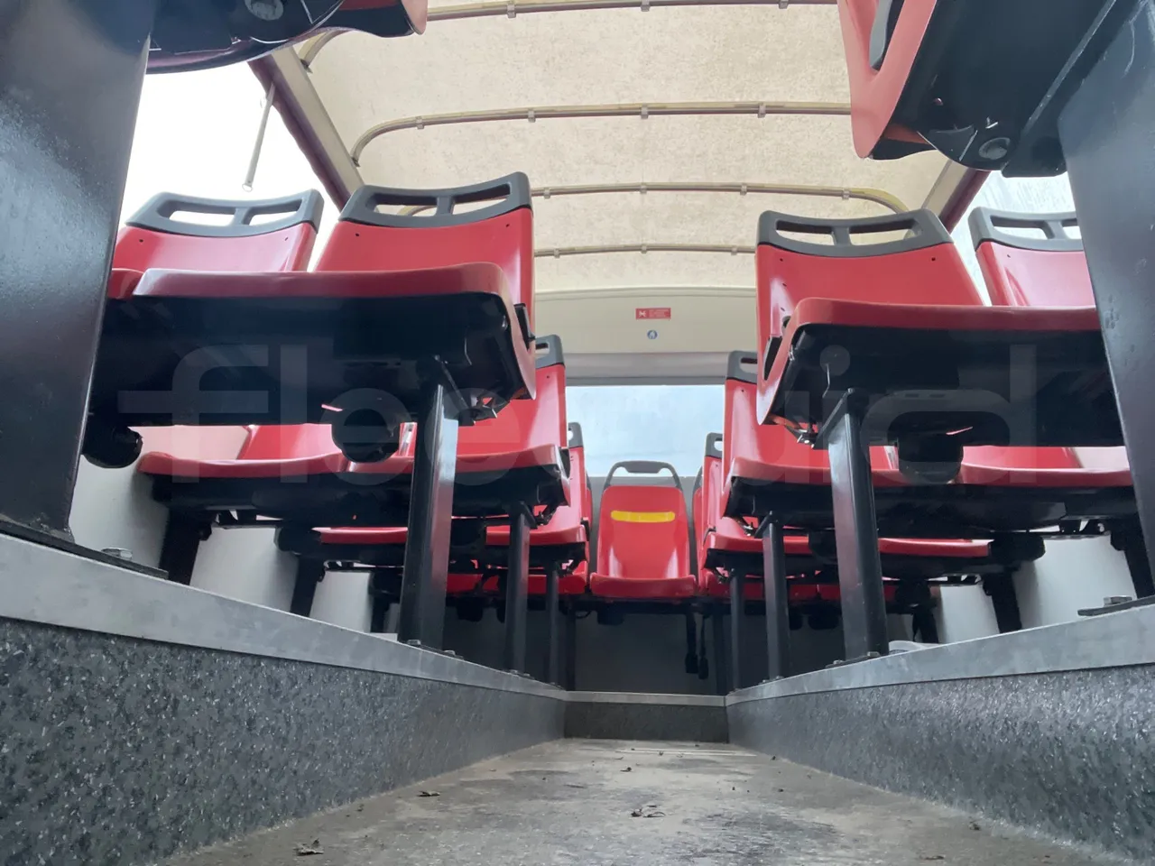 Salvador Caetano Optimo Cabrio BB50L - EUR3 - 100kW - 7.586m - table detail photo