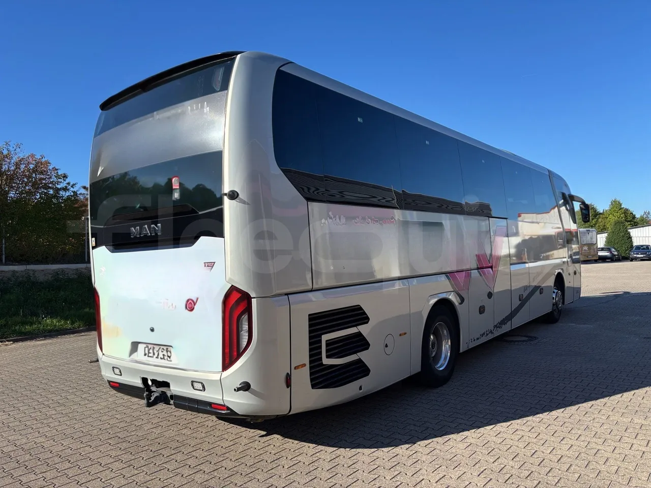 Man Lion's Coach - 3/4 Rear Right Side