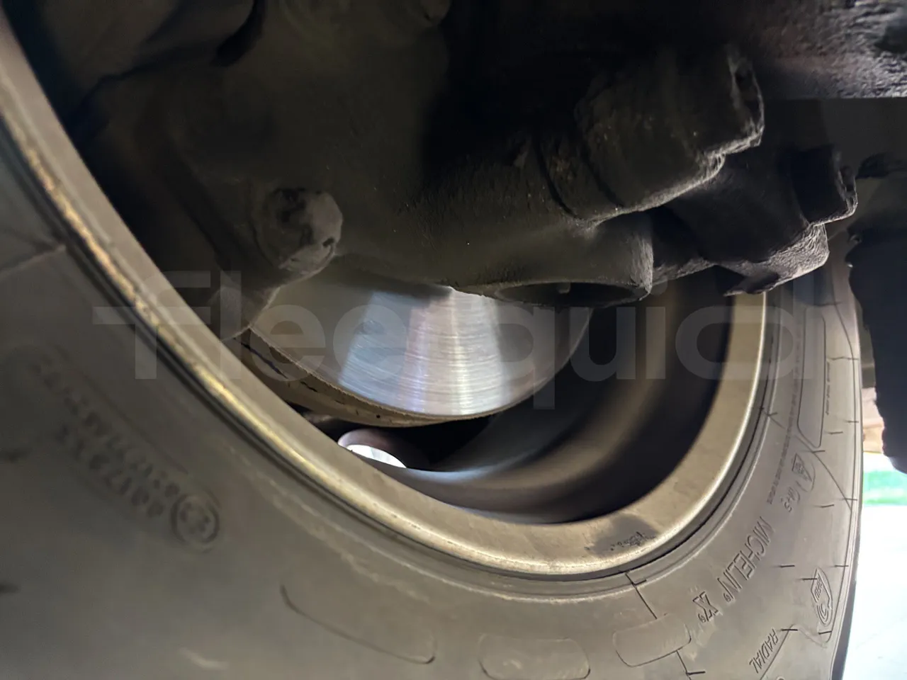 Man Lion's Coach - First Axle Discs Left Side