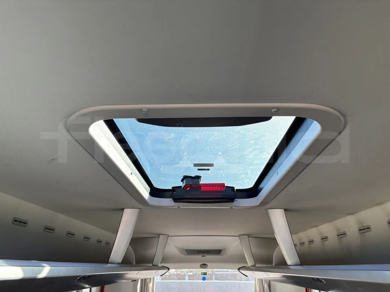 Man Lion's Coach - Roof Hatch 2