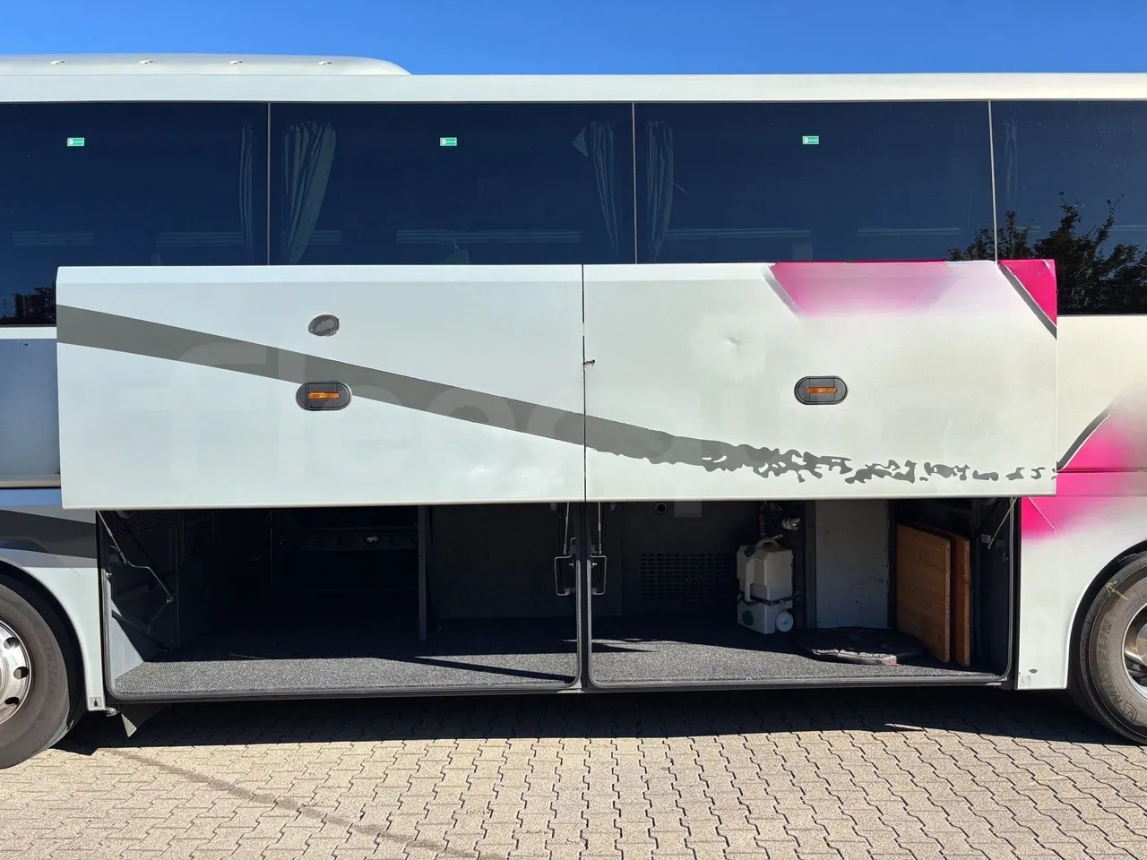 Man Lion's Coach - Luggage Rack Left Side