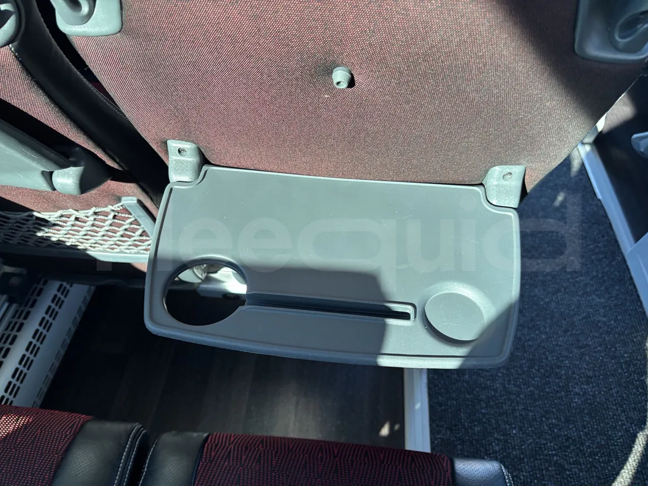 Man Lion's Coach - Table