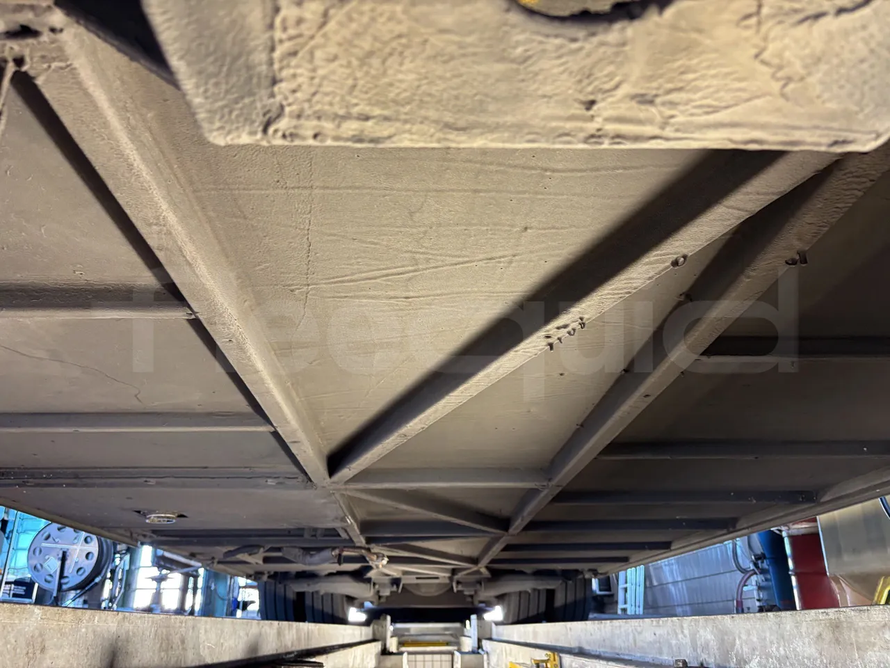 Man Lion's Coach - Central Undercarriage