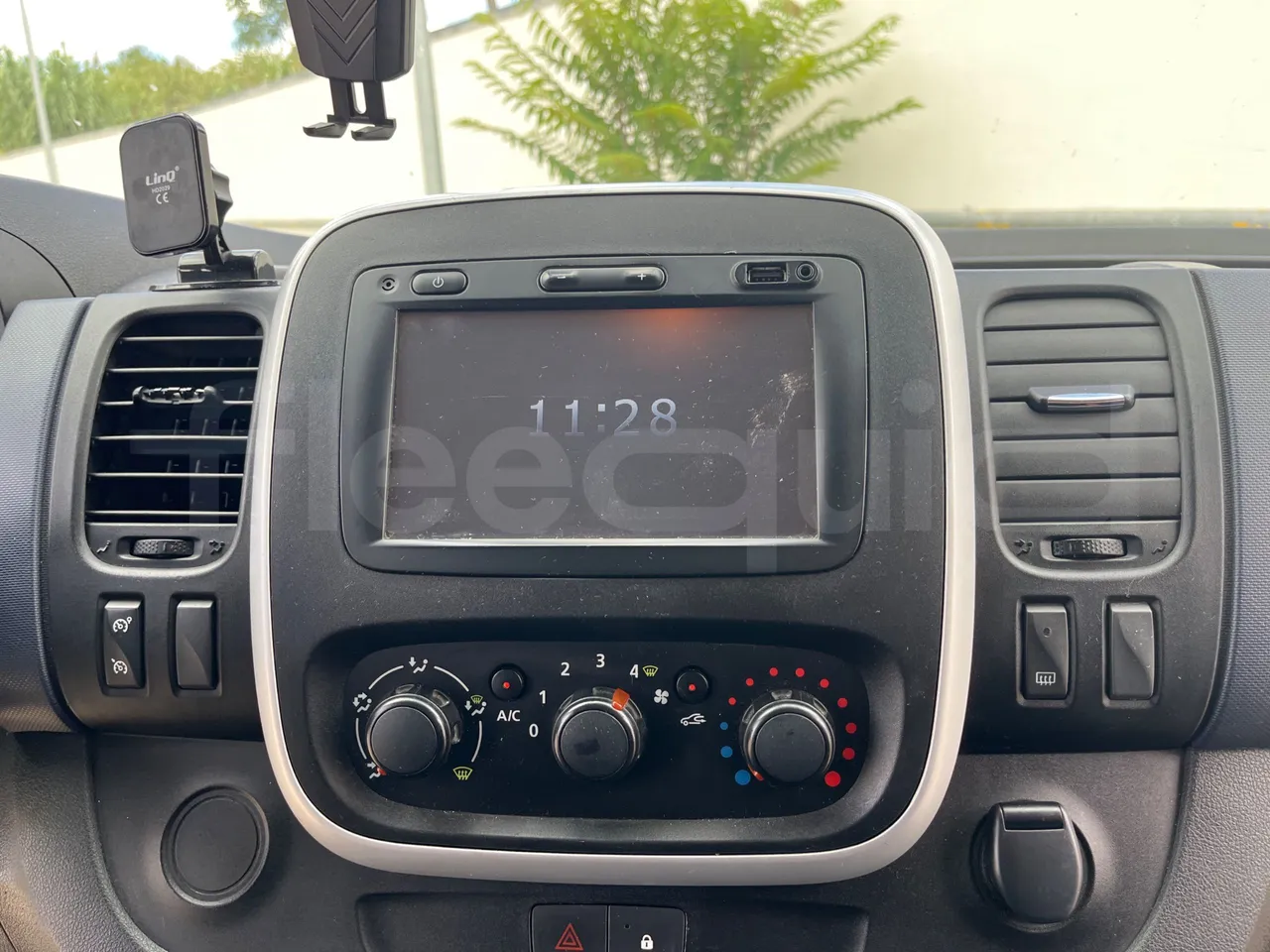 Opel Vivaro - B X83 -EUR6 -85kW -5.399m - onboard devices 2