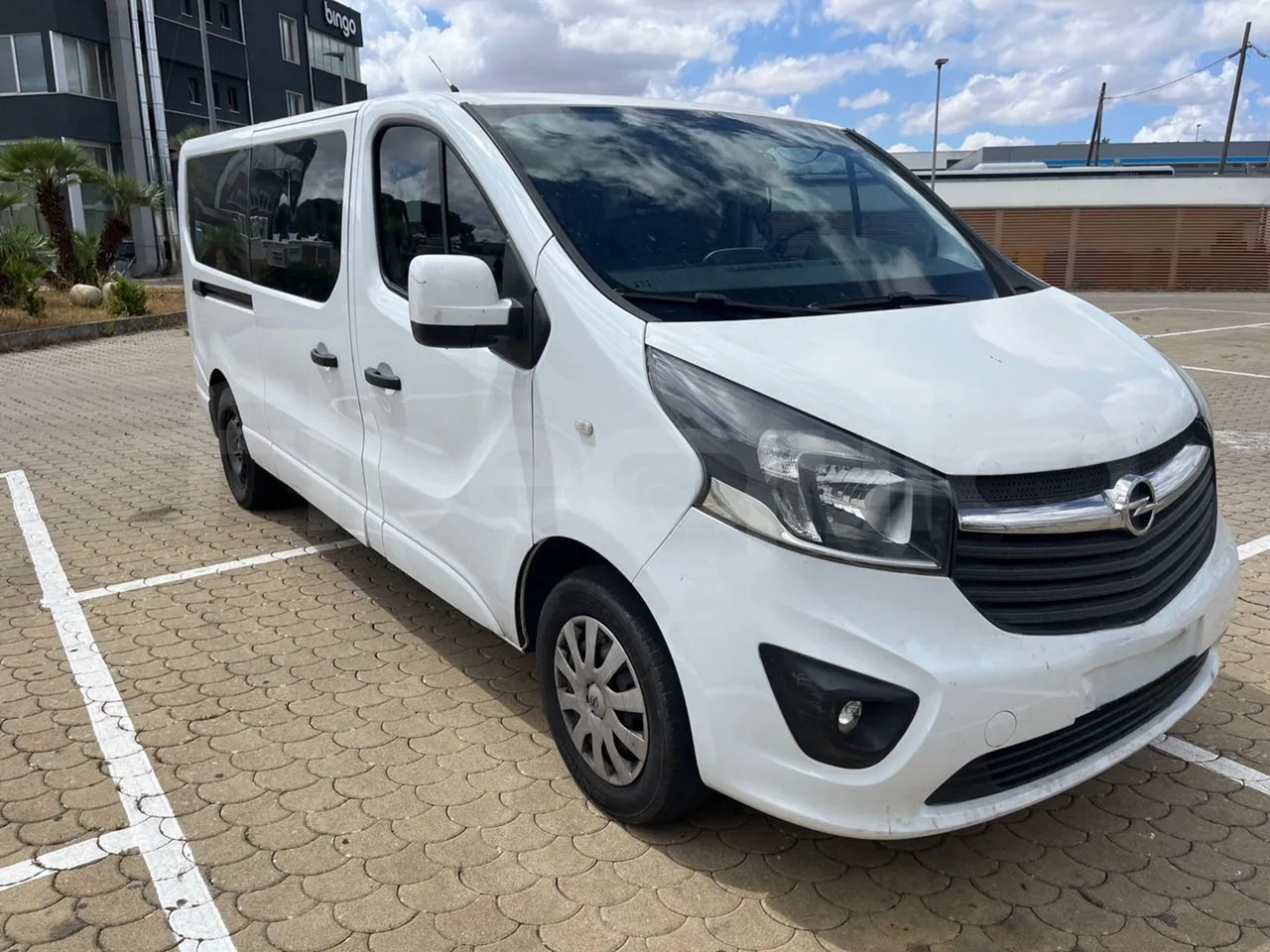 Opel Vivaro - B X83 -EUR6 -85kW -5.399m - Base cover photo