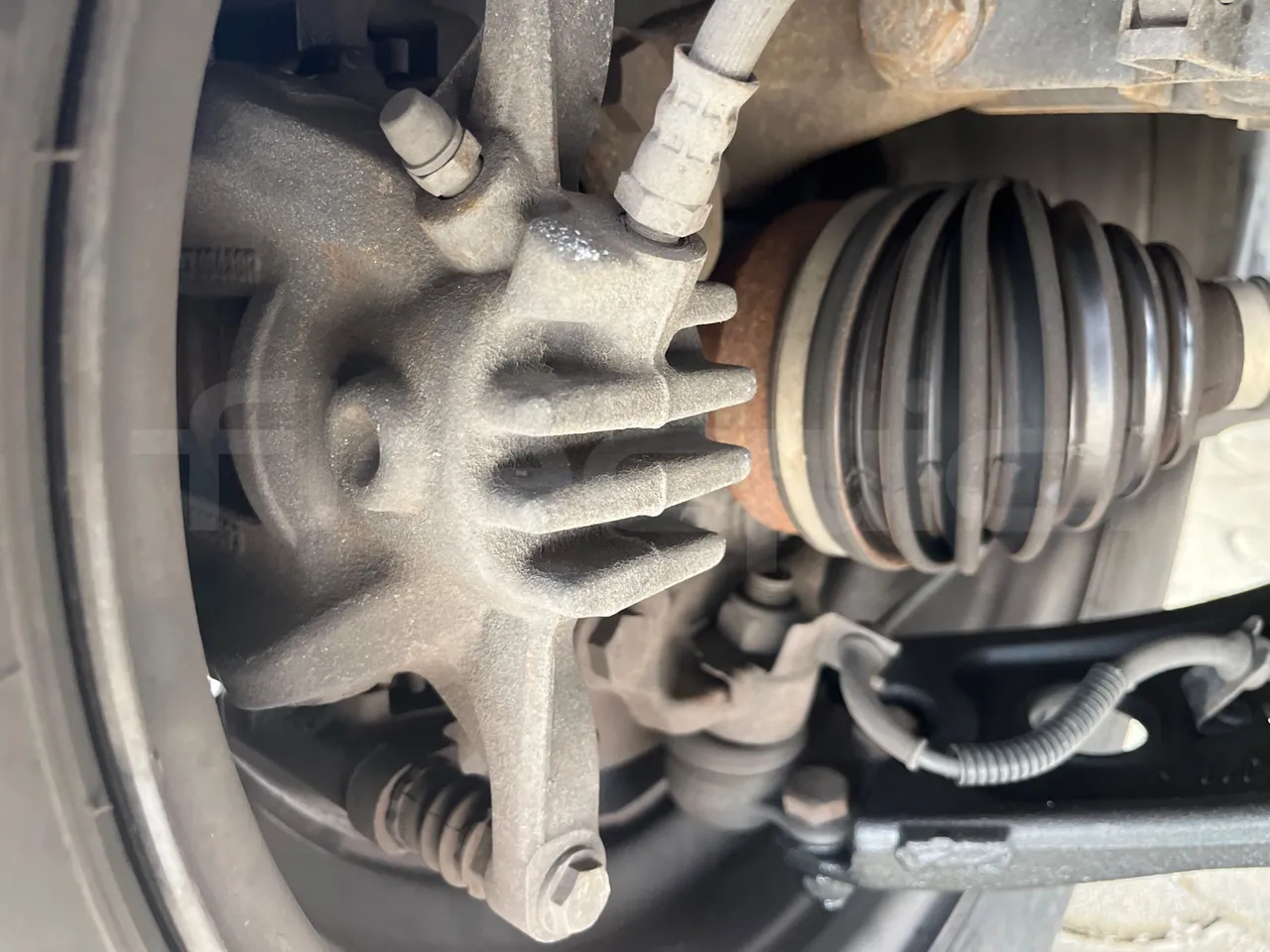 Opel Vivaro - B X83 -EUR6 -85kW -5.399m - front brake calipers right