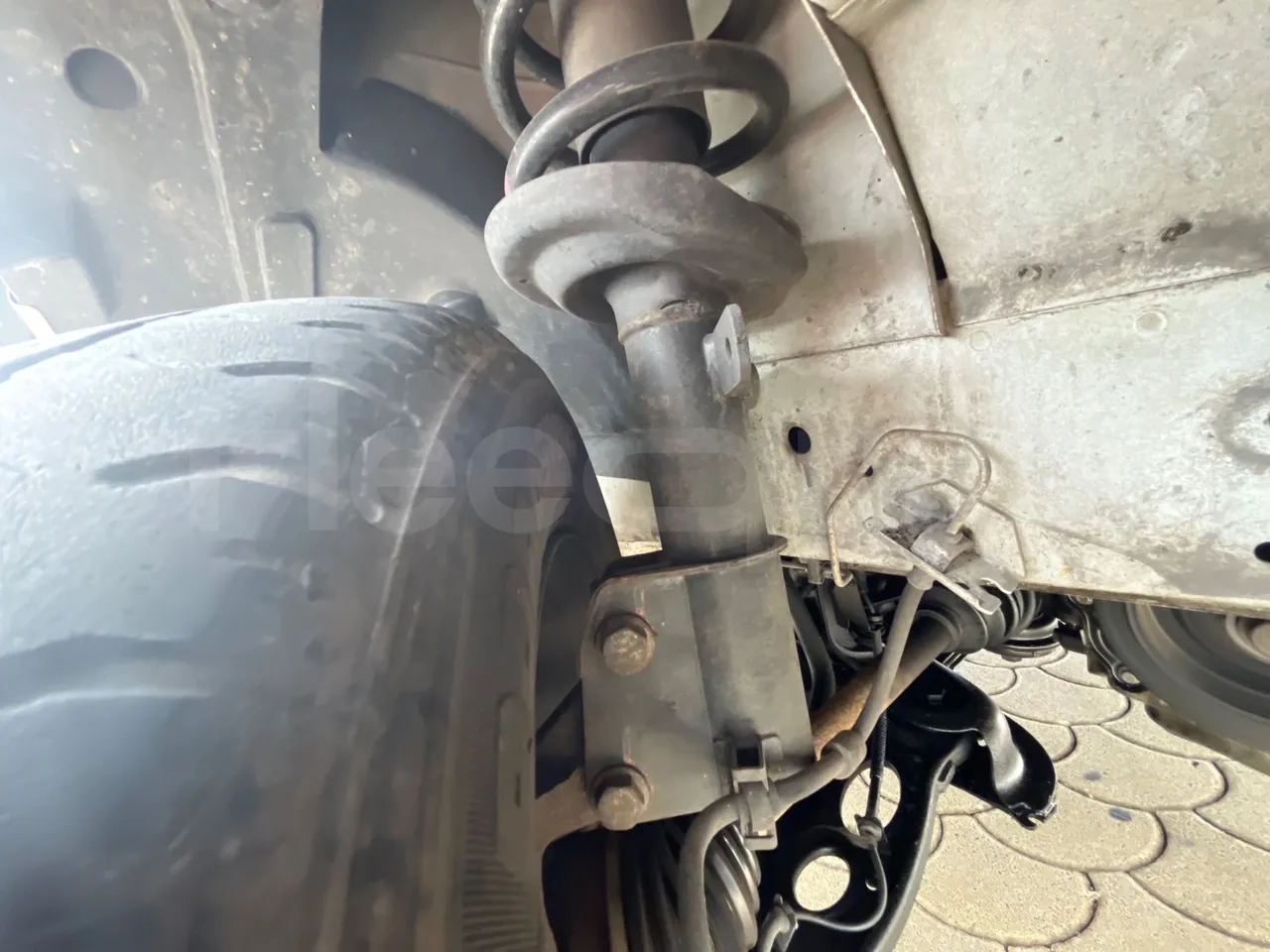 Opel Vivaro - B X83 -EUR6 -85kW -5.399m - front shock absorbers right