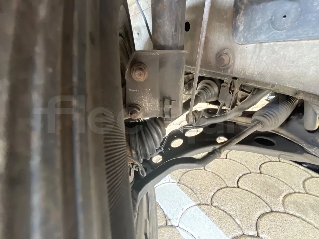 Opel Vivaro - B X83 -EUR6 -85kW -5.399m - front axle left side