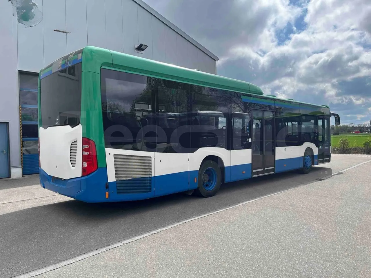 Mercedes-Benz Citaro O 530 LE - Euro 6 - 220 kW - 12.170 mt - 3/4 right front doors open
