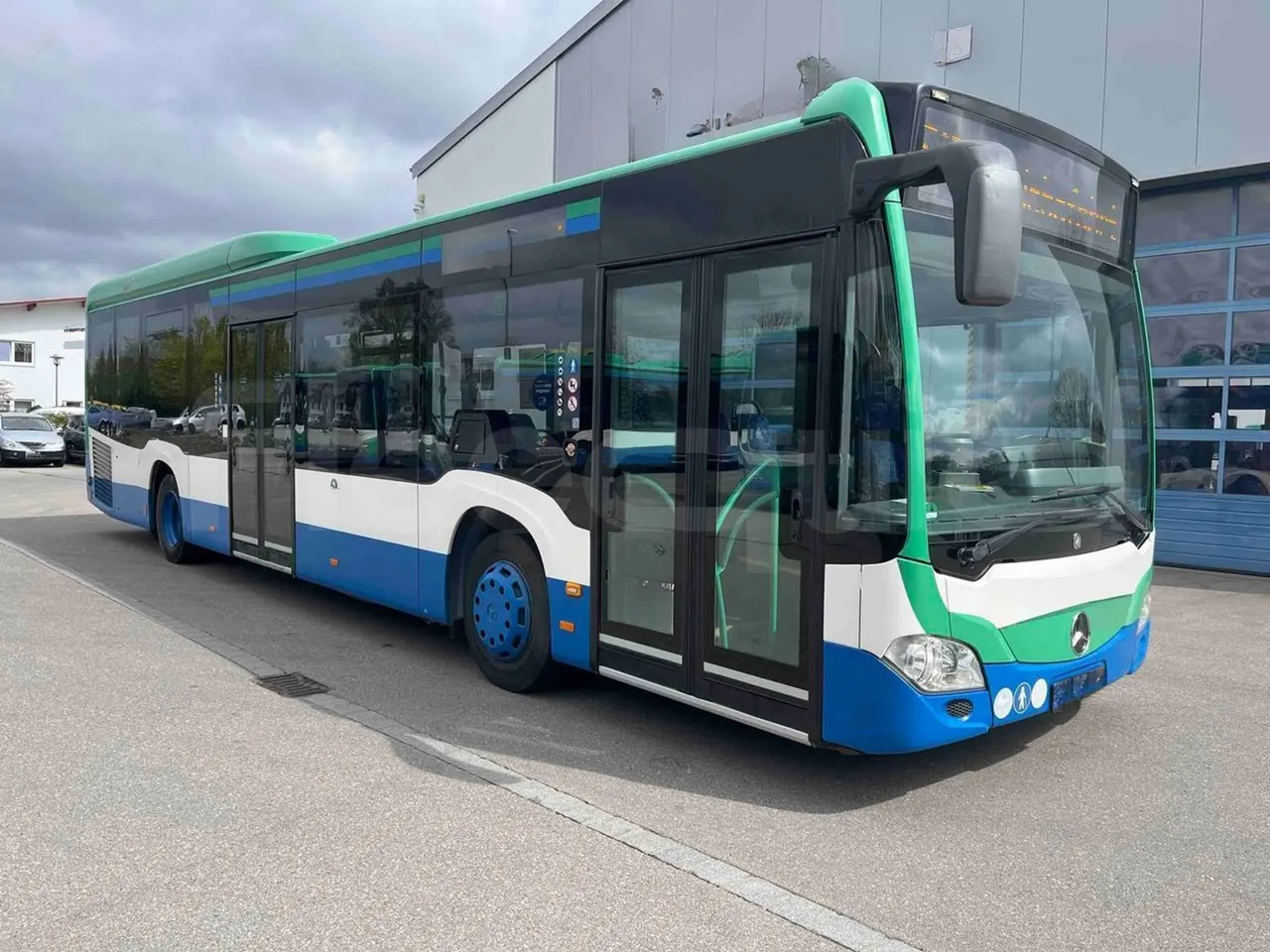 Mercedes-Benz Citaro O 530 LE - Euro 6 - 220 kW - 12.170 mt - 3/4 right rear doors open