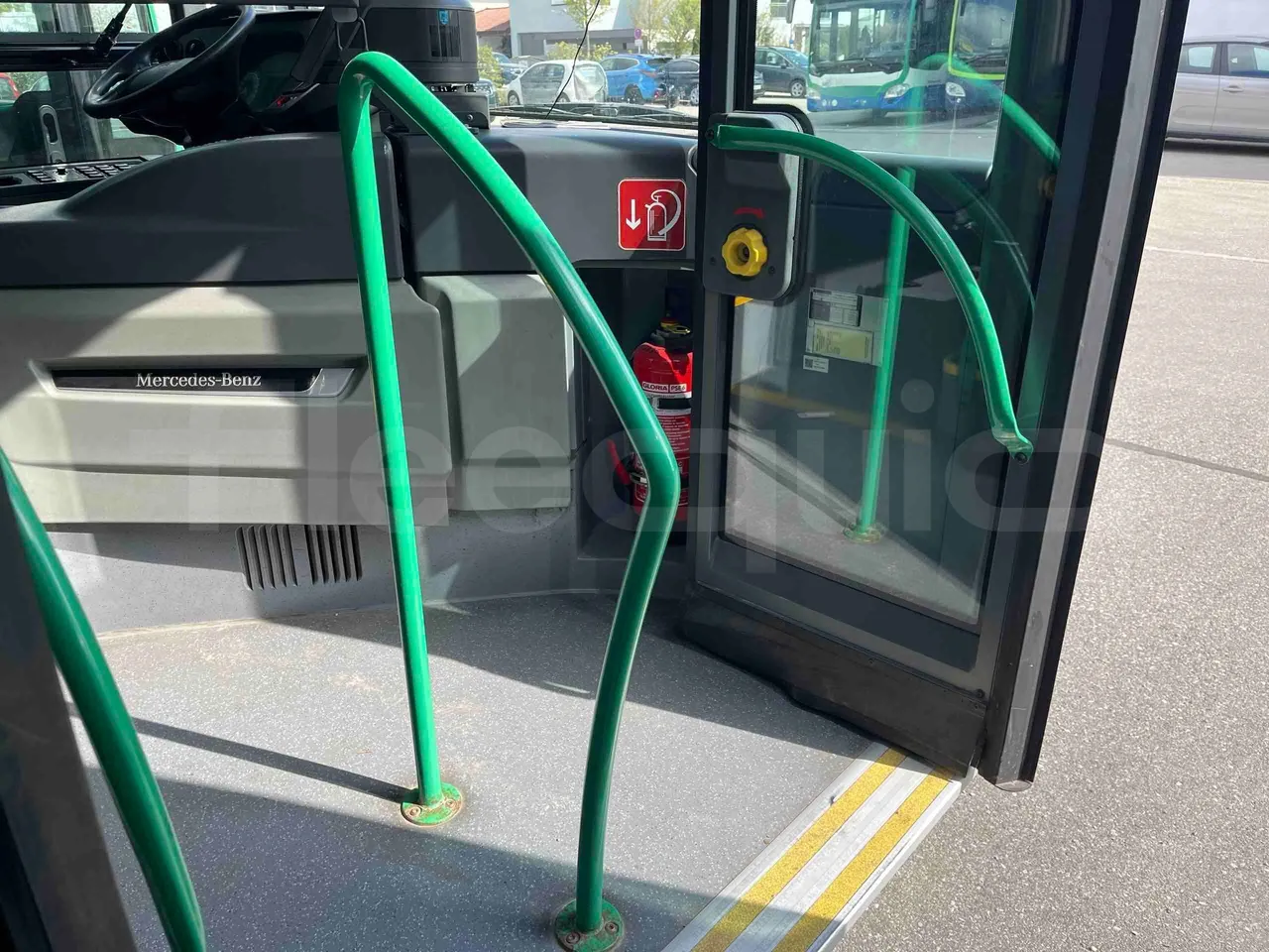 Mercedes-Benz Citaro O 530 LE - Euro 6 - 220 kW - 12.170 mt - hostes microphone accessories photo