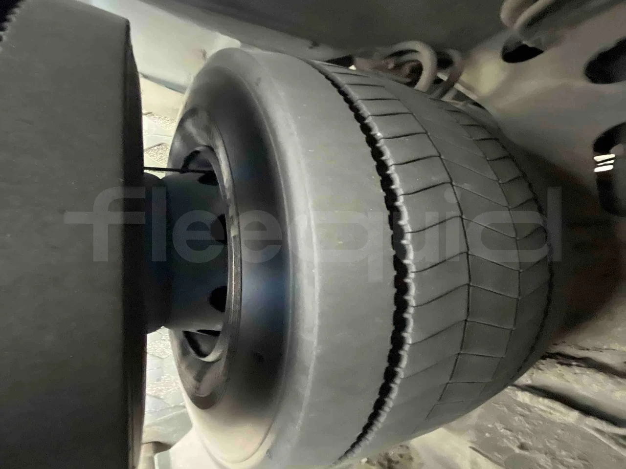 Mercedes-Benz Citaro O 530 LE - Euro 6 - 220 kW - 12.170 mt - axel 3  discs right