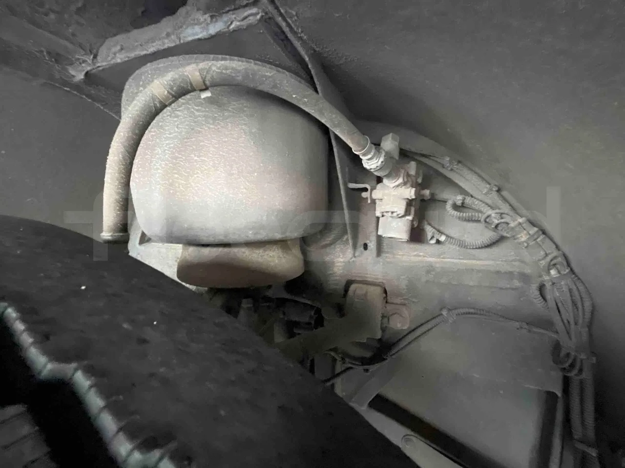 Mercedes-Benz Citaro O 530 LE - Euro 6 - 220 kW - 12.170 mt - front brake calipers right
