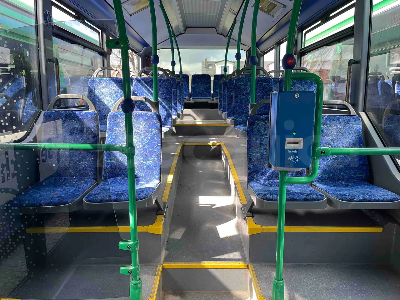 Mercedes-Benz Citaro O 530 LE - Euro 6 - 220 kW - 12.170 mt - reverse view middle aisle