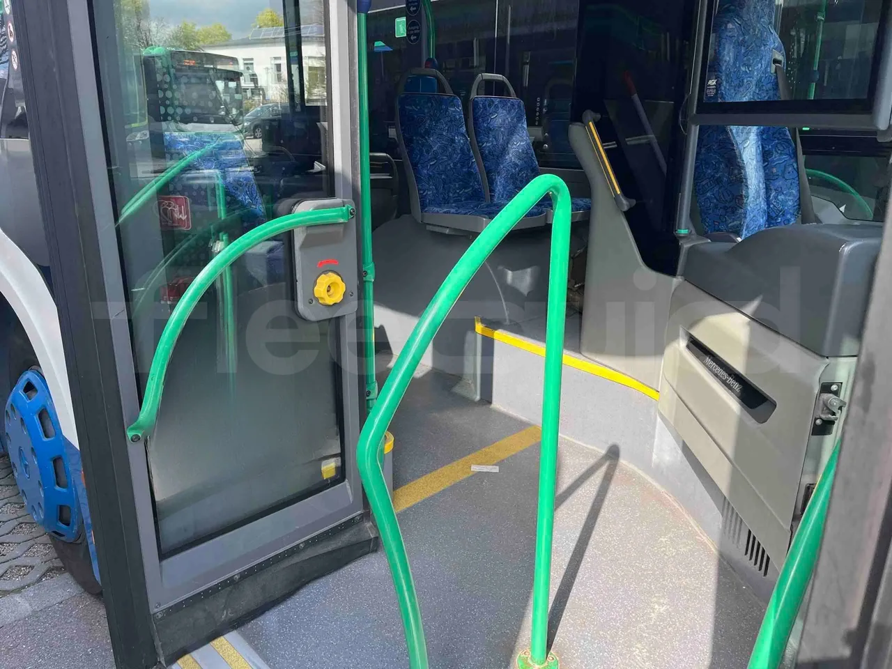 Mercedes-Benz Citaro O 530 LE - Euro 6 - 220 kW - 12.170 mt - hostess seat photo