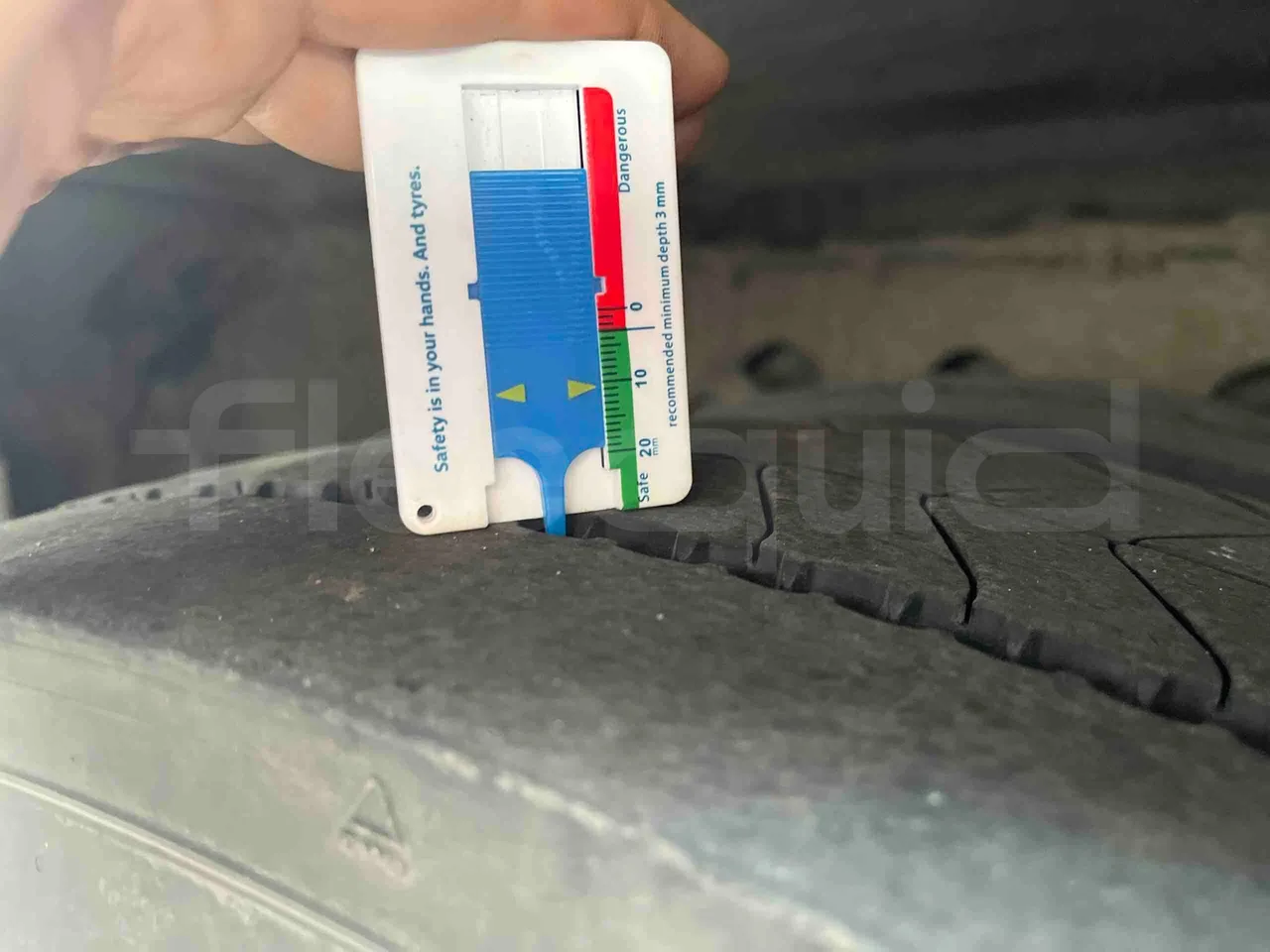Mercedes-Benz Citaro O 530 LE - Euro 6 - 220 kW - 12.170 mt - front left tire measurements