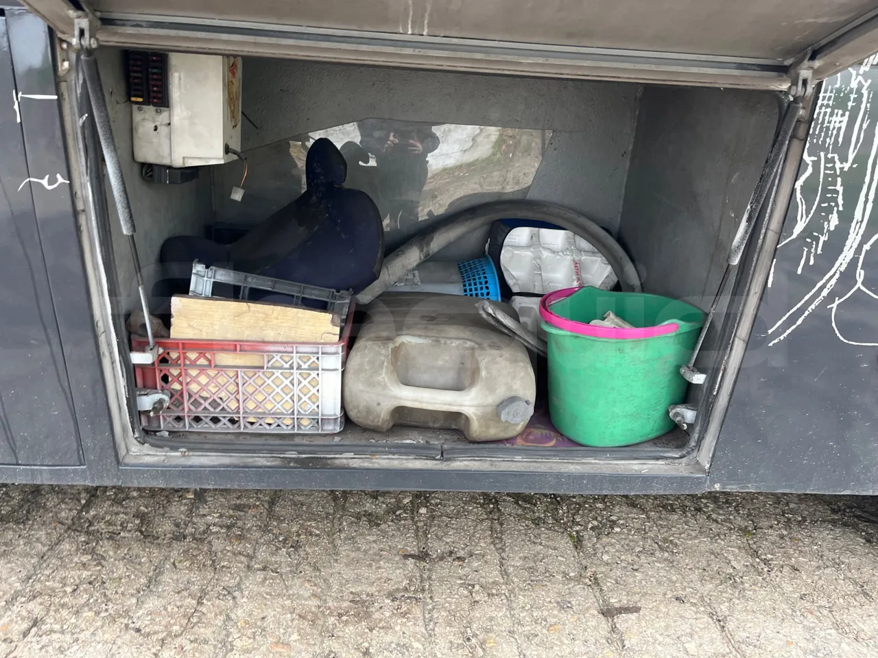 Man 10.225 FOCL 10.552 FOCL - Euro3 - 162 kW - 8 mt - jack and driver keys