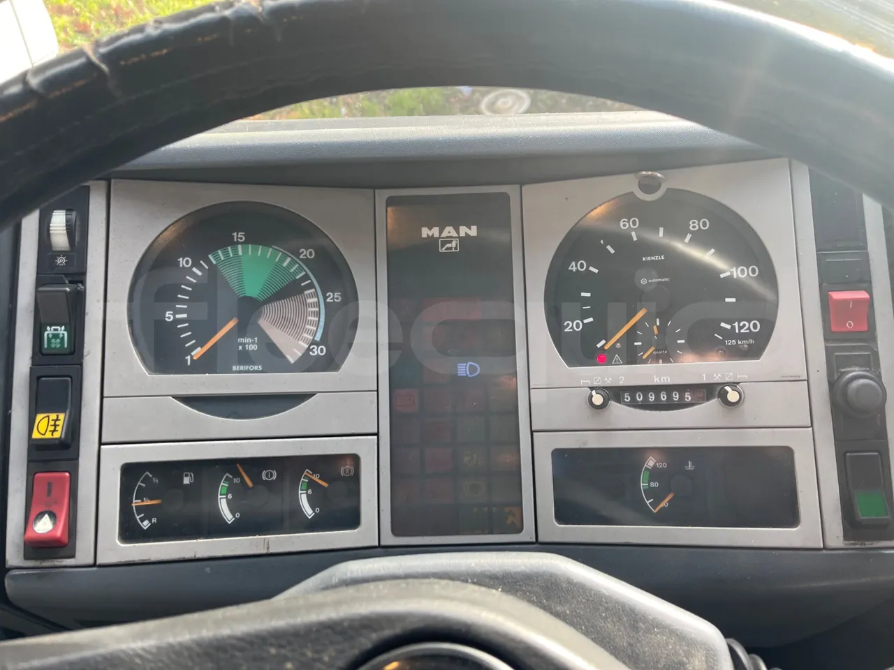 Man 10.225 FOCL 10.552 FOCL - Euro3 - 162 kW - 8 mt - dashboard lights on