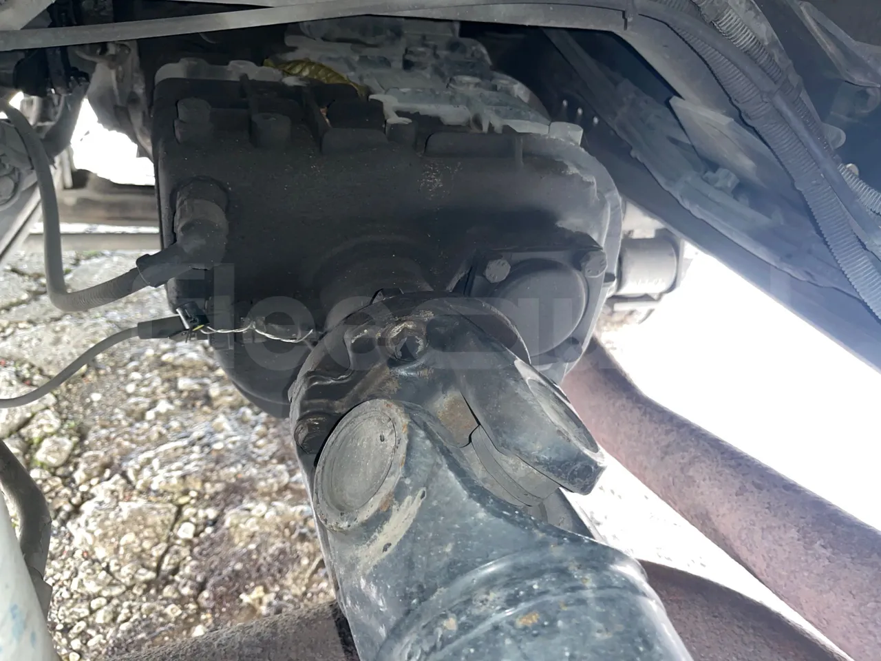 Man 10.225 FOCL 10.552 FOCL - Euro3 - 162 kW - 8 mt - driveshaft photo