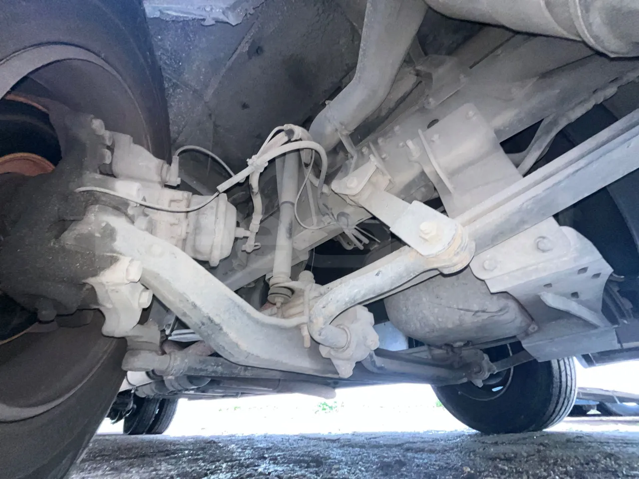 Man 10.225 FOCL 10.552 FOCL - Euro3 - 162 kW - 8 mt - front shock absorbers right