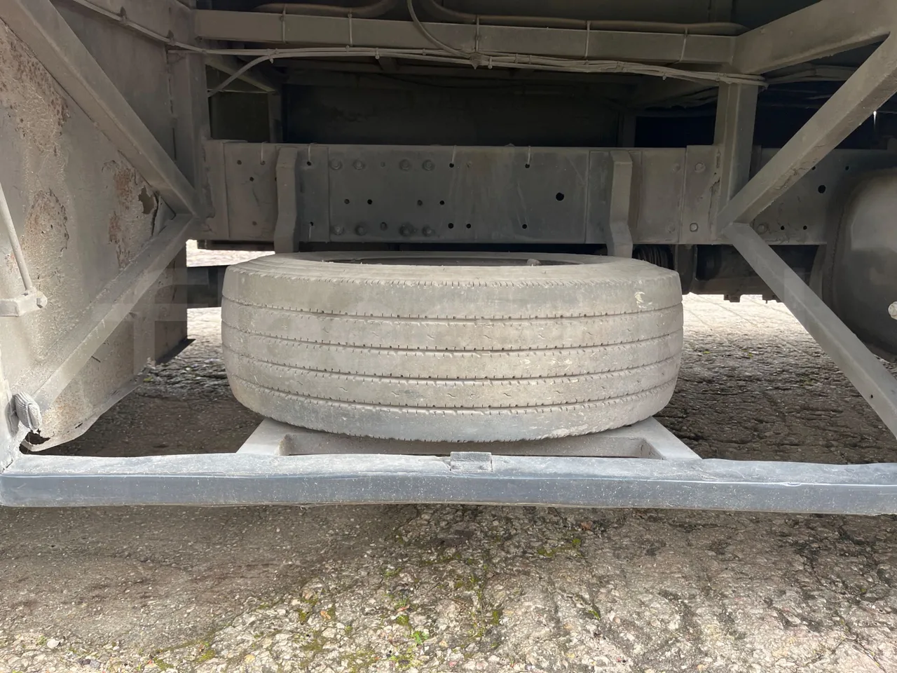 Man 10.225 FOCL 10.552 FOCL - Euro3 - 162 kW - 8 mt - spare wheel