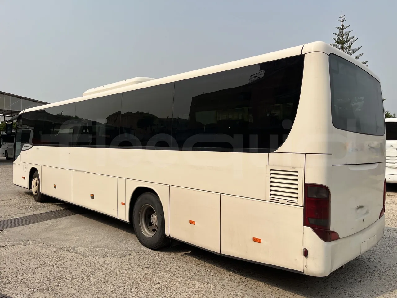Setra S415 - 3/4 Rear Left Side
