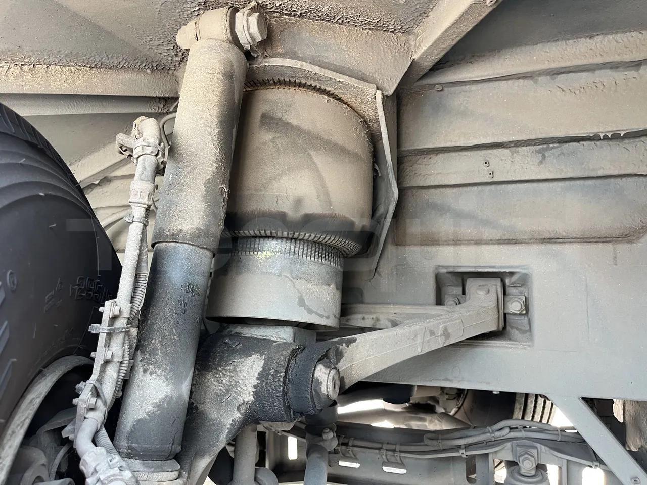 Setra S415 - First Axle Shock Absorbers Right Side