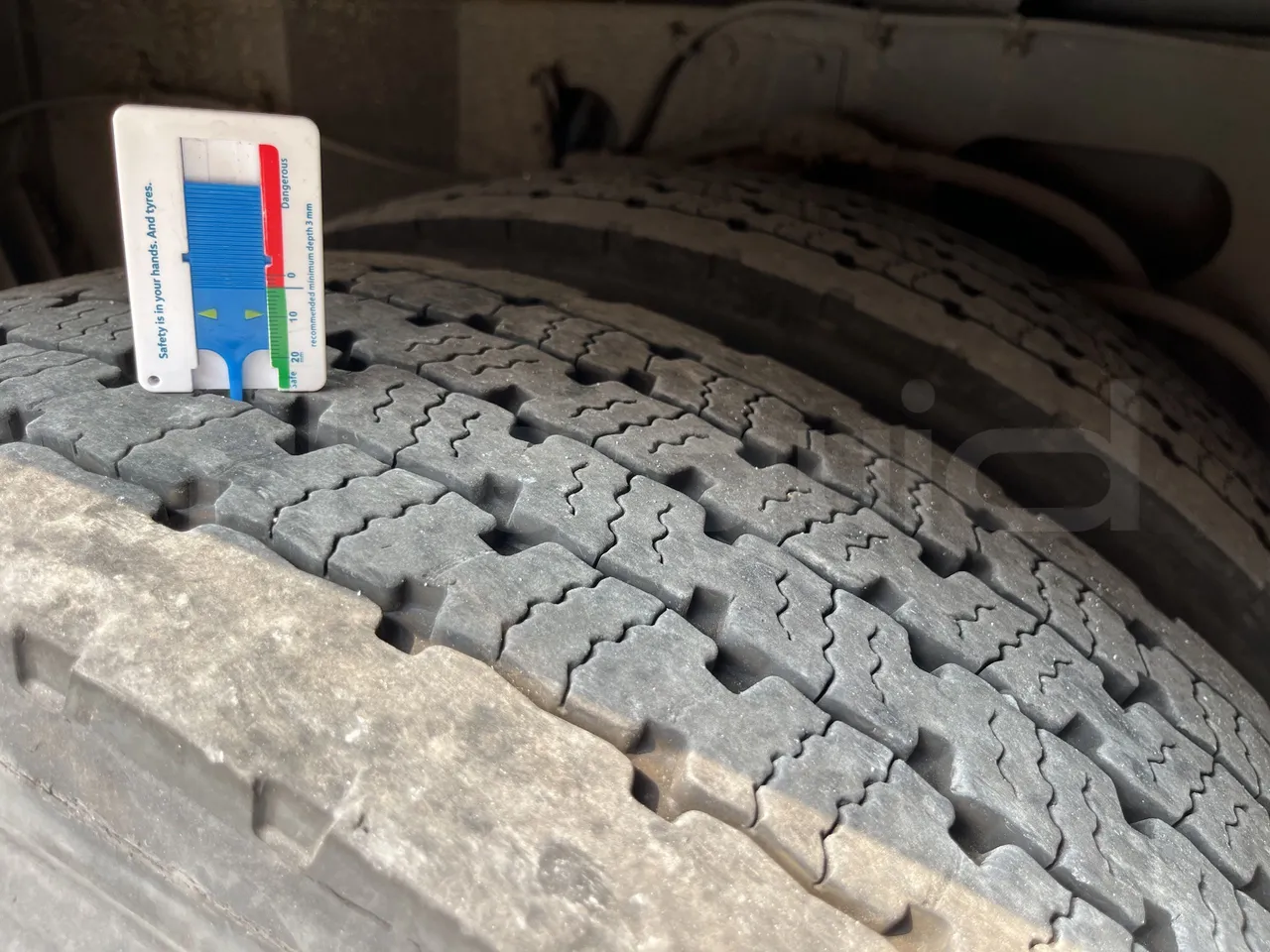 Setra S415 - Second Axle Left Side: Tyre Thickness