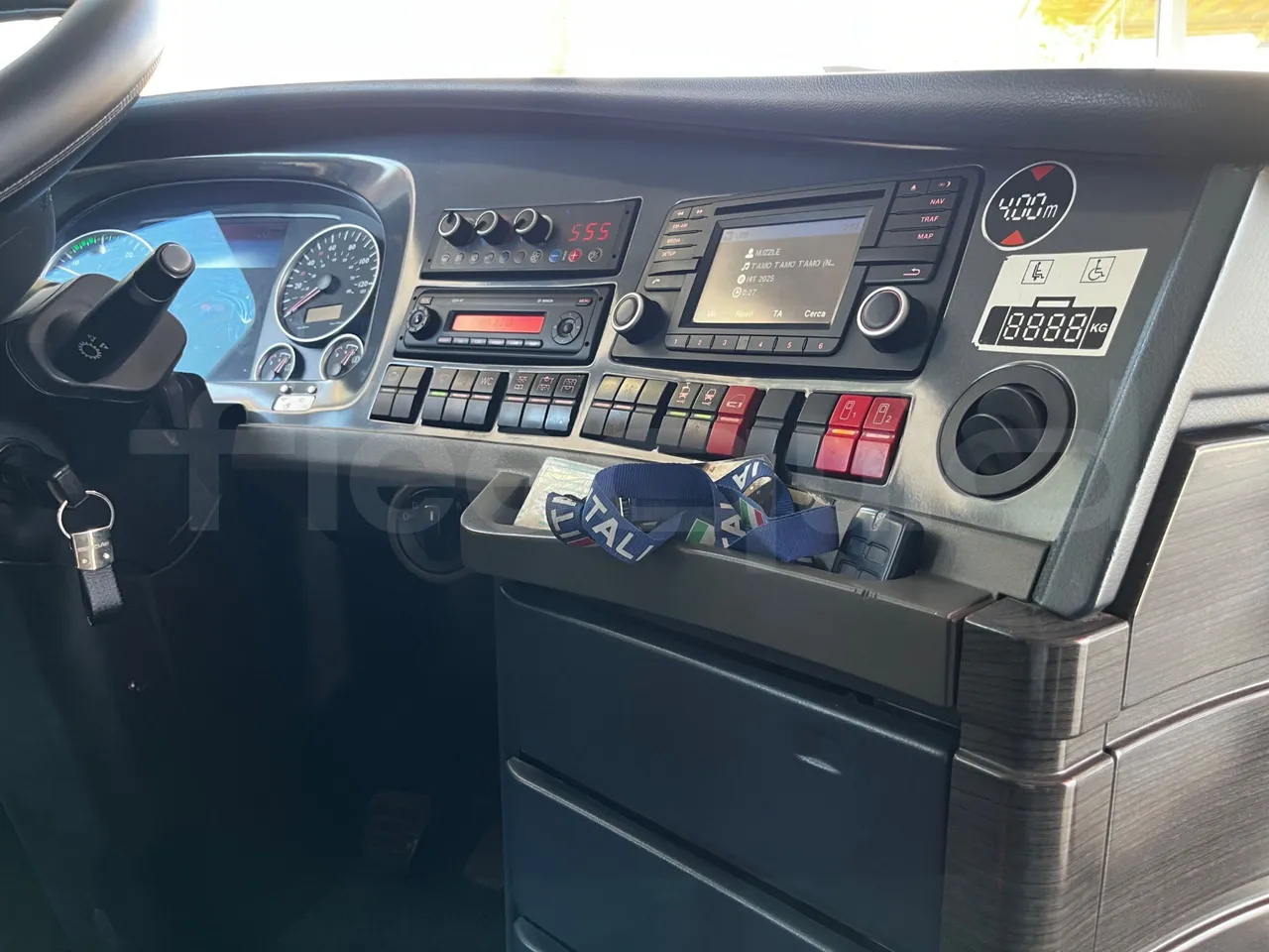 Neoplan Skyliner - onboard devices 1