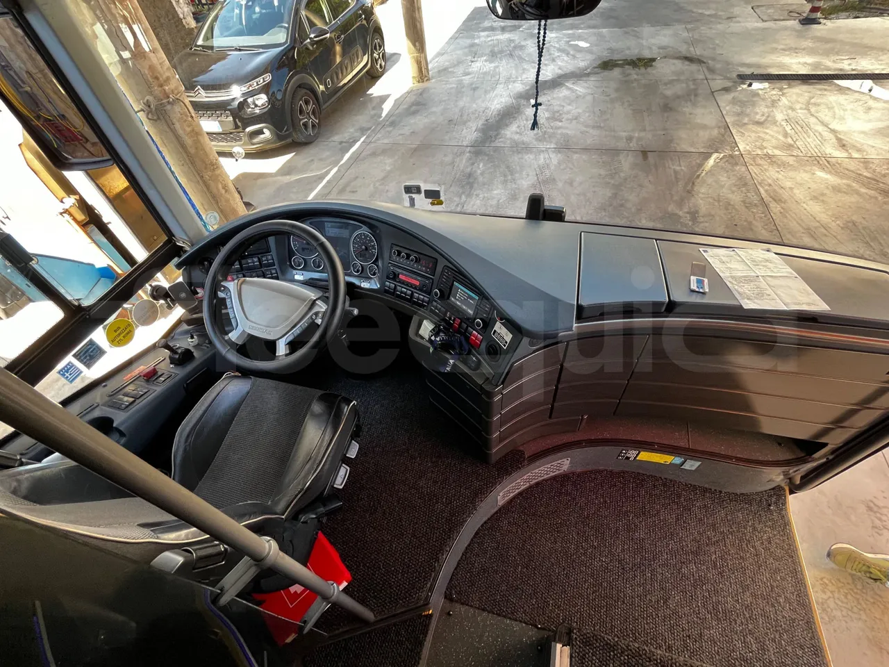 Neoplan Skyliner - buttons panels on
